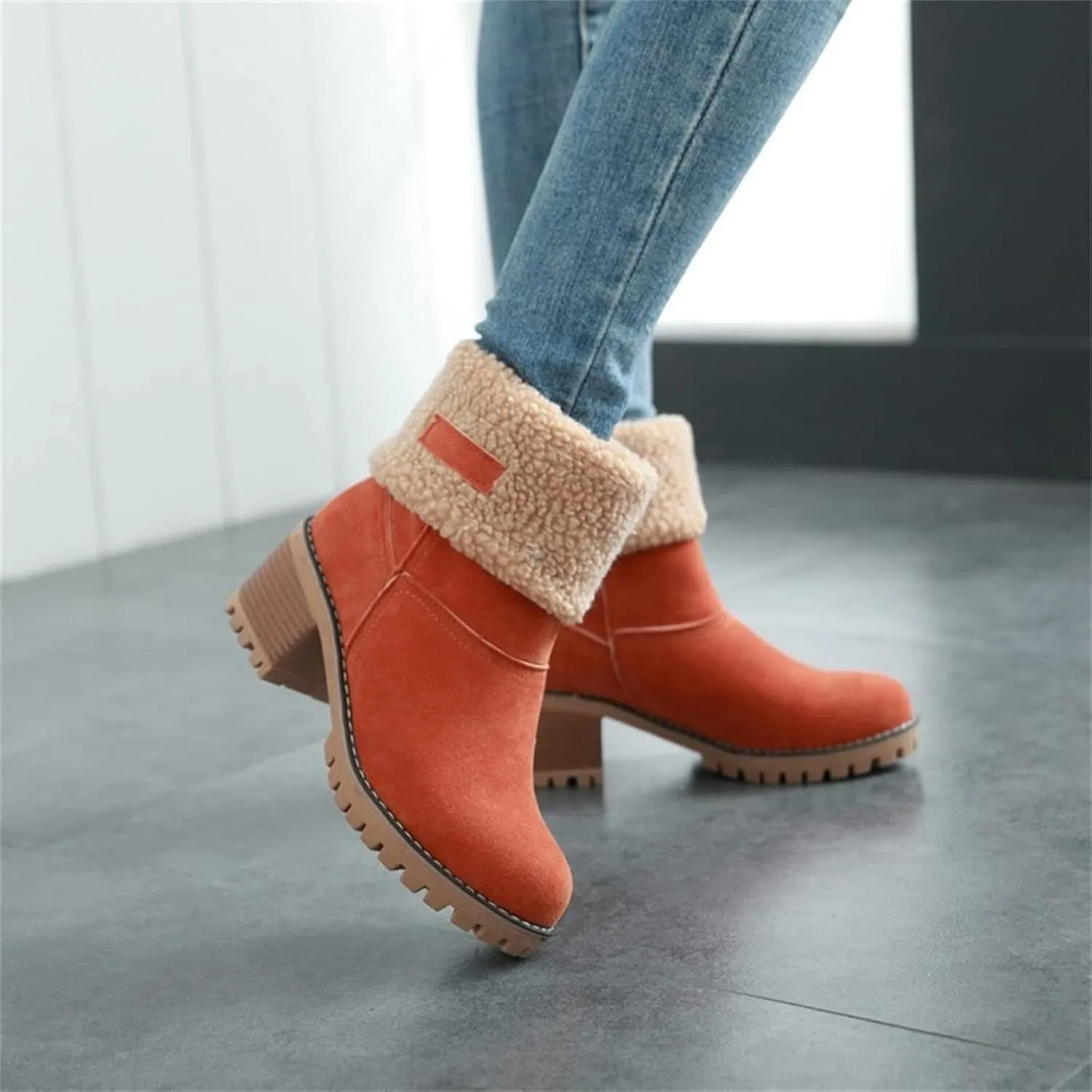 Winter Boots For Women 2024 Snow Boots Mid Calf Anti-slip Outdoor Comfortable Warm Fur Lined Slip On Short Booties